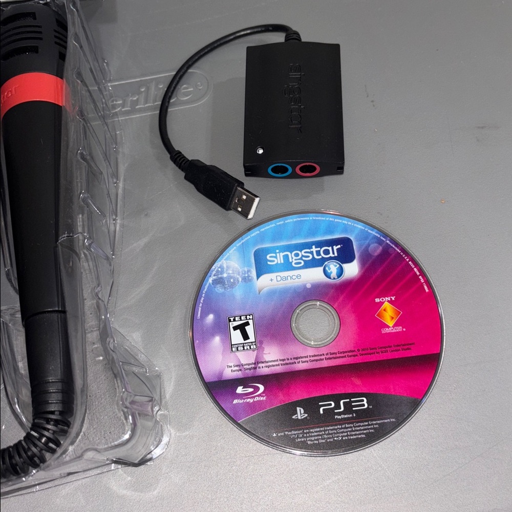 PayStation SingStar Party Pack for the PlayStation 3 Microphones - Black and Red - Picture 4 of 5